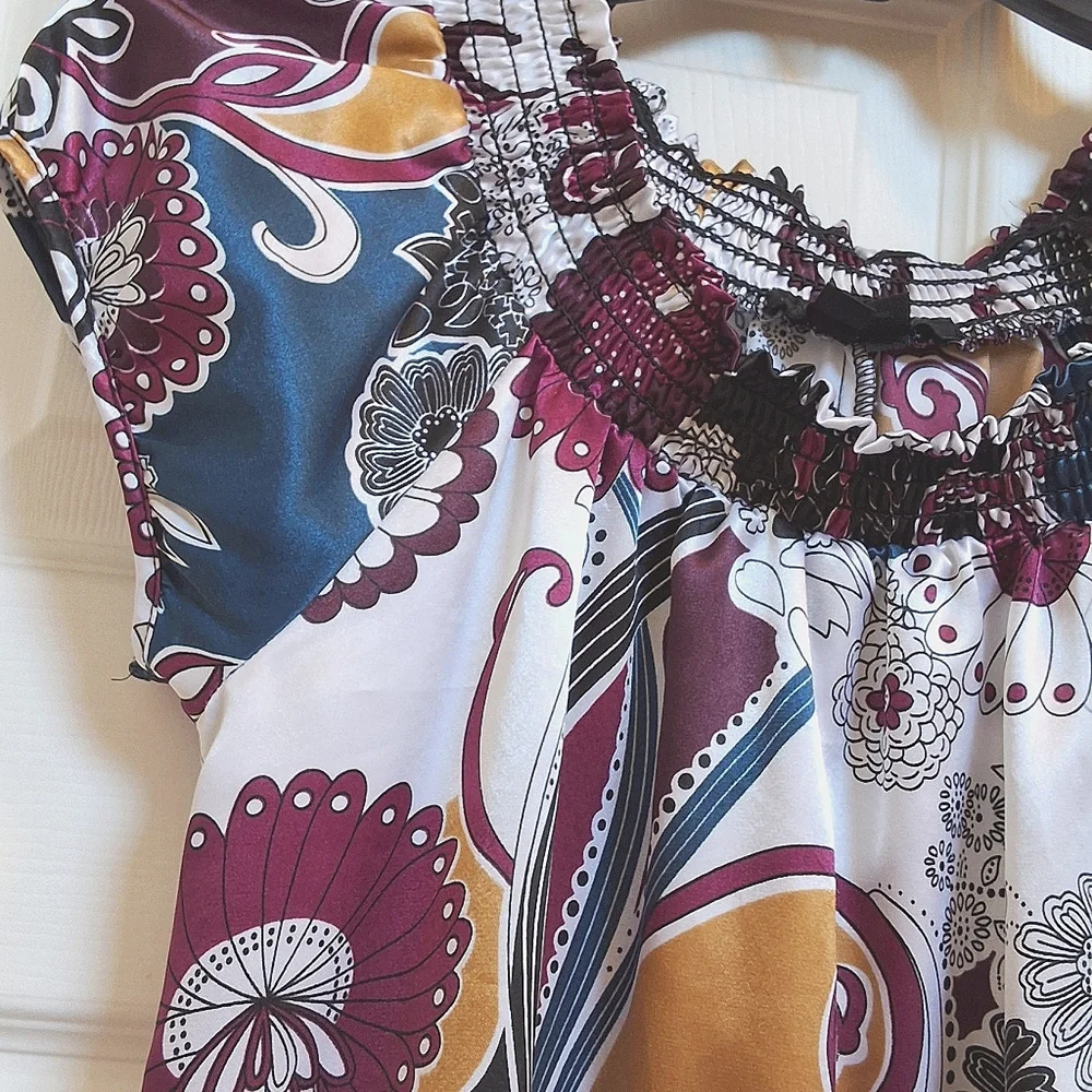 MY Michelle, Medium, Woman's Floral/Paisley Top - Picture 3 of 10